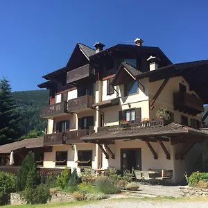 Quai Hotel Monno